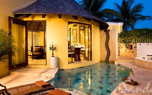 Beachfront Grande Rondoval Butler Suite with Private Pool Sanctuary - BP 4
